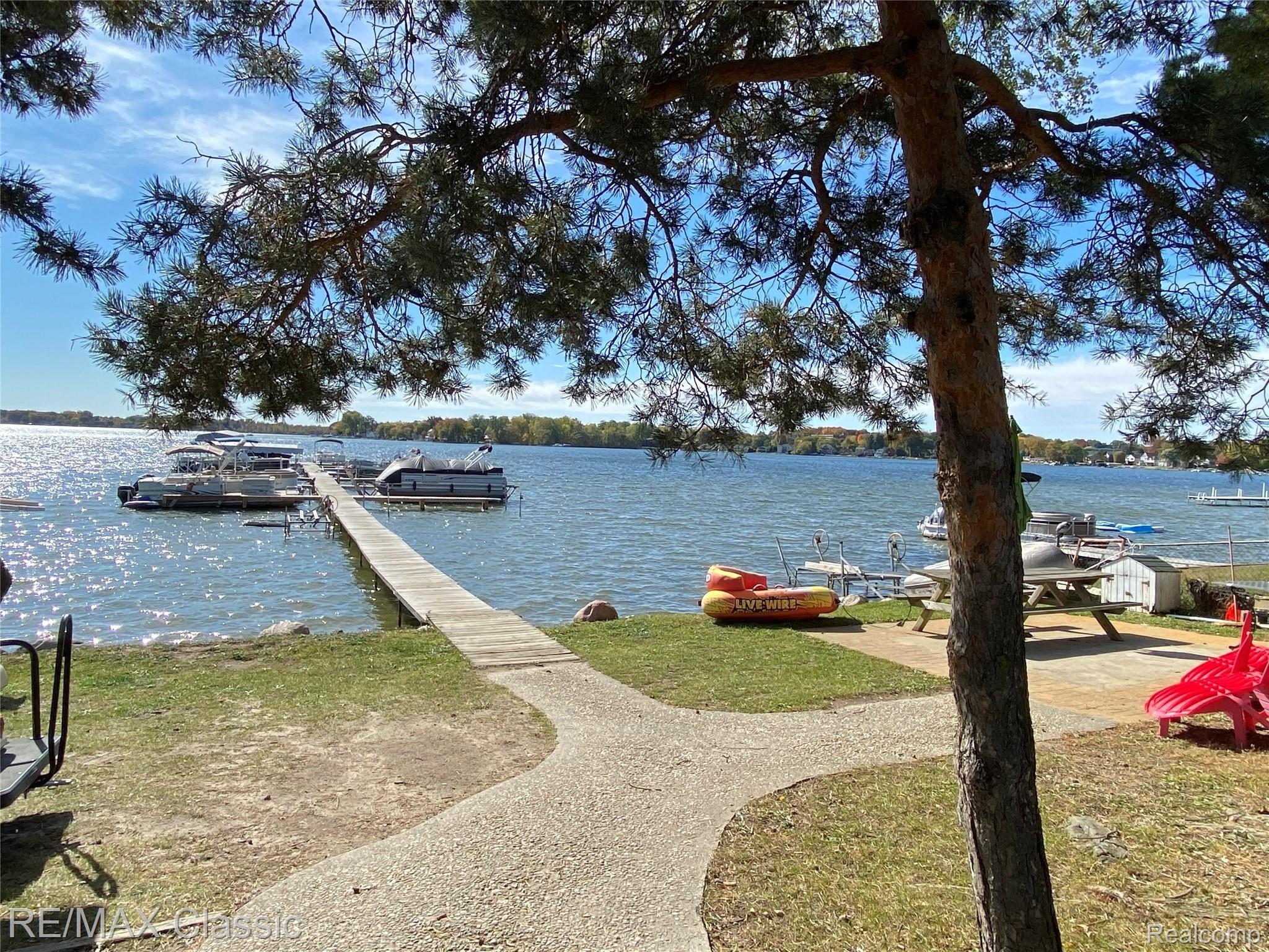 321 Leon Road Walled Lake, MI 48390 - Photo 51 of 53 Dock #3.jpg
