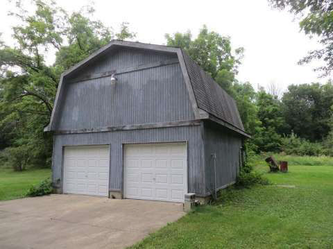 1422 West Wilson Road Clio, MI 48420 - Photo 4 of 14 20368773-3.JPG