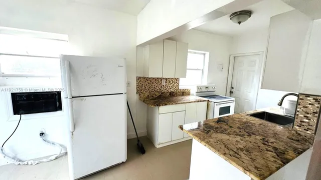 $1,650 | Normandy Isle, Miami Beach, FL 33141