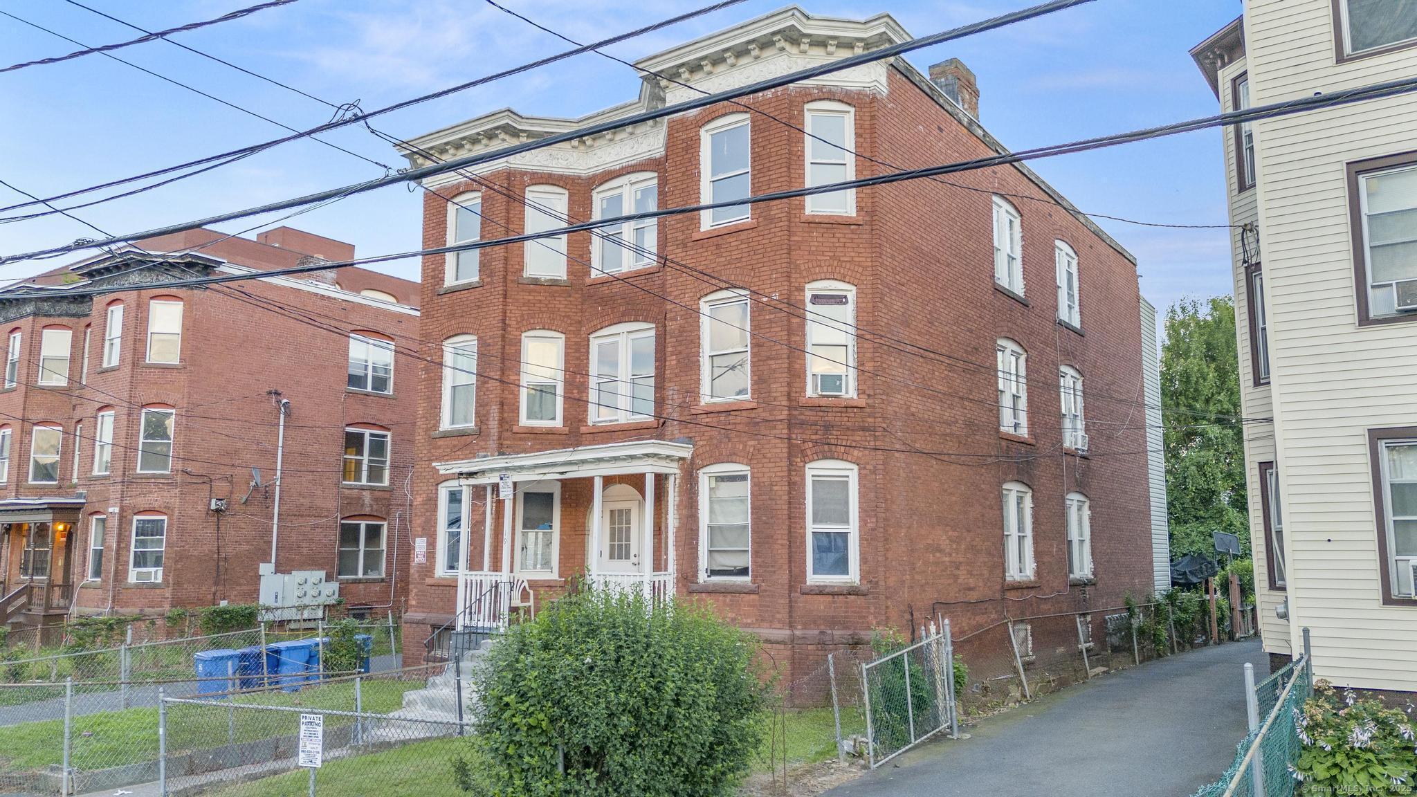 19 Whitmore Street Hartford, CT 06114 - Photo 25 of 27 a view of a building