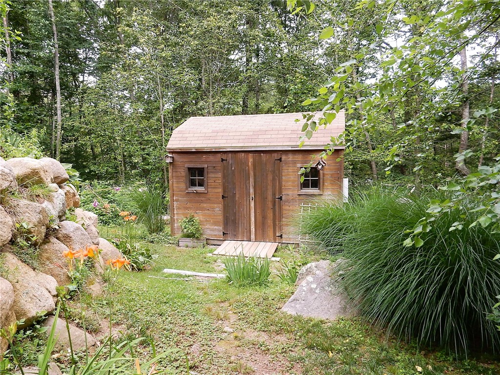 186 Lawton Foster Road North Hopkinton, RI 02832 - Photo 40 of 47 Gallery Image 40