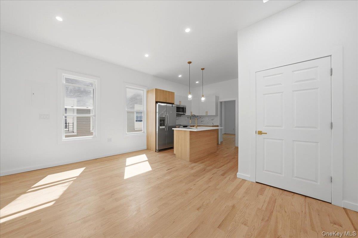 2407 Butler Place Bronx, NY 10461 - Photo 16 of 39