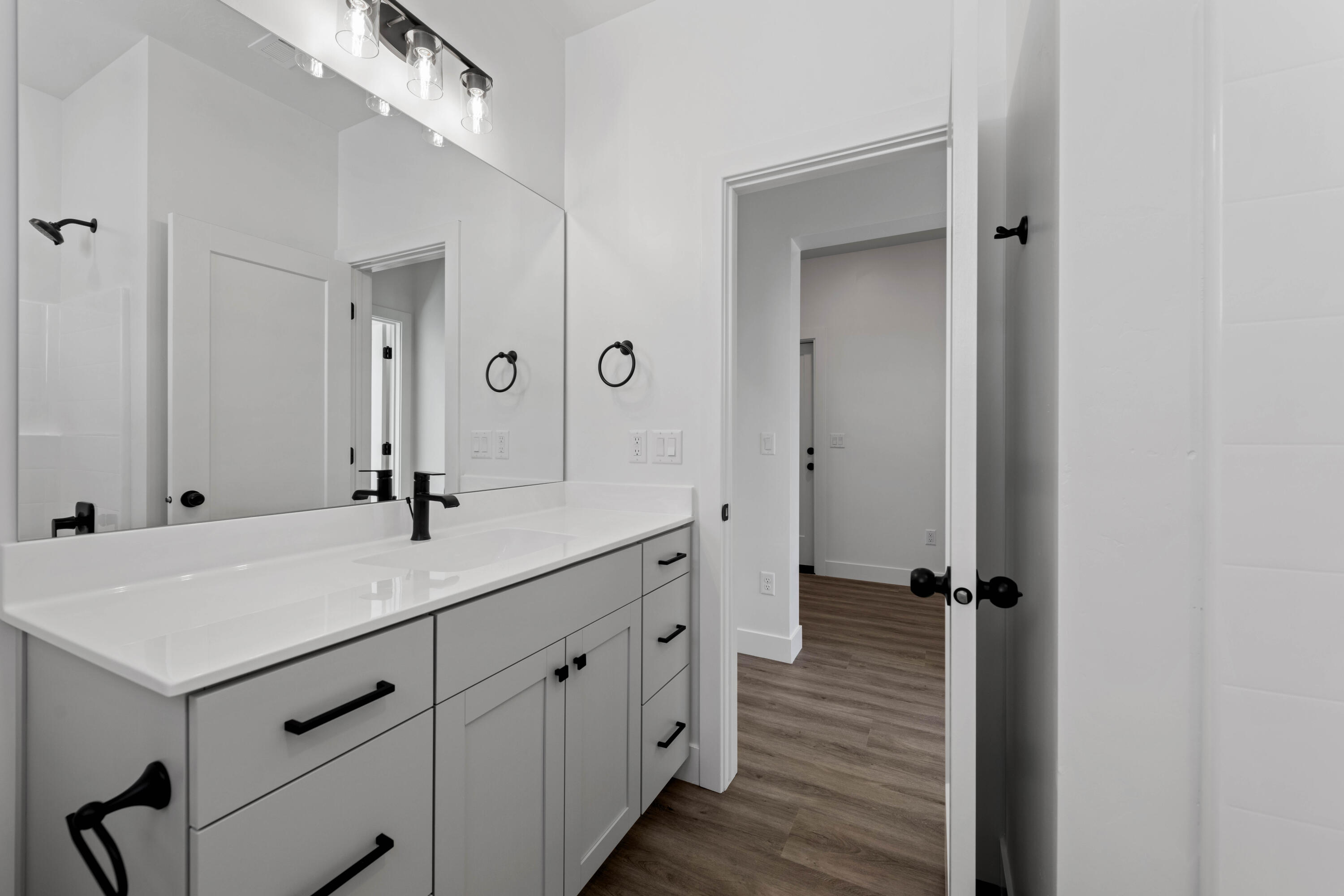 336 West Rosie Loop, Unit LOT 45W Cedar City, UT 84721 - Photo 16 of 30 Hall Bath