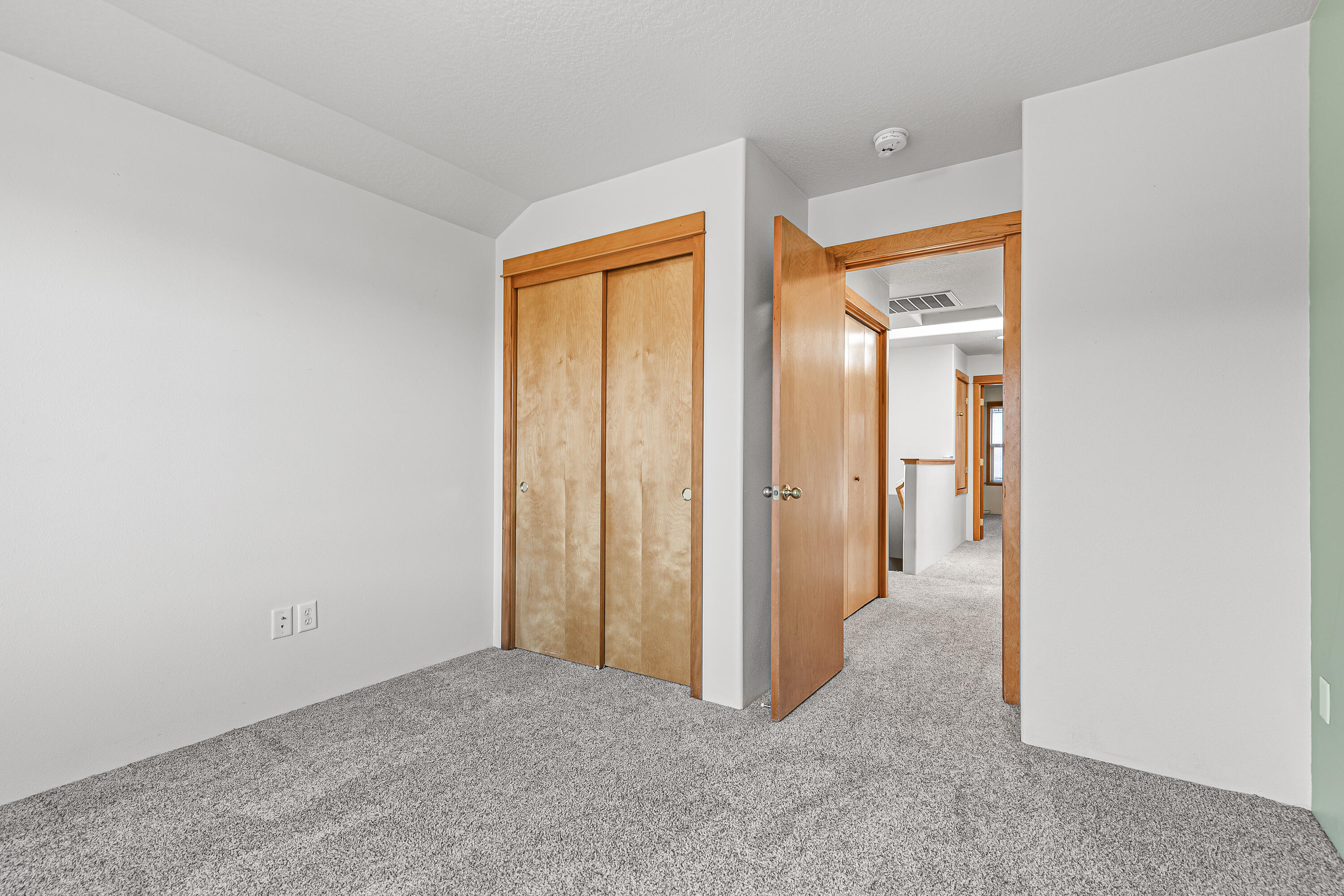 5 Logan Way Talent, OR 97540 - Photo 22 of 35 9R9A6329