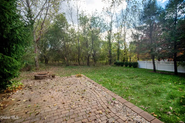 $549,000 | 8 Candlewood Drive, Malta, NY 12019