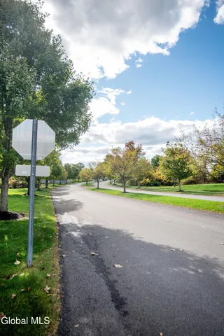 $549,000 | 8 Candlewood Drive, Malta, NY 12019