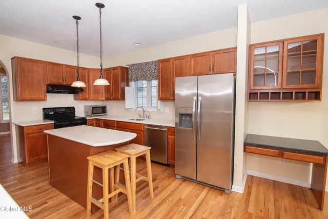 $549,000 | 8 Candlewood Drive, Malta, NY 12019