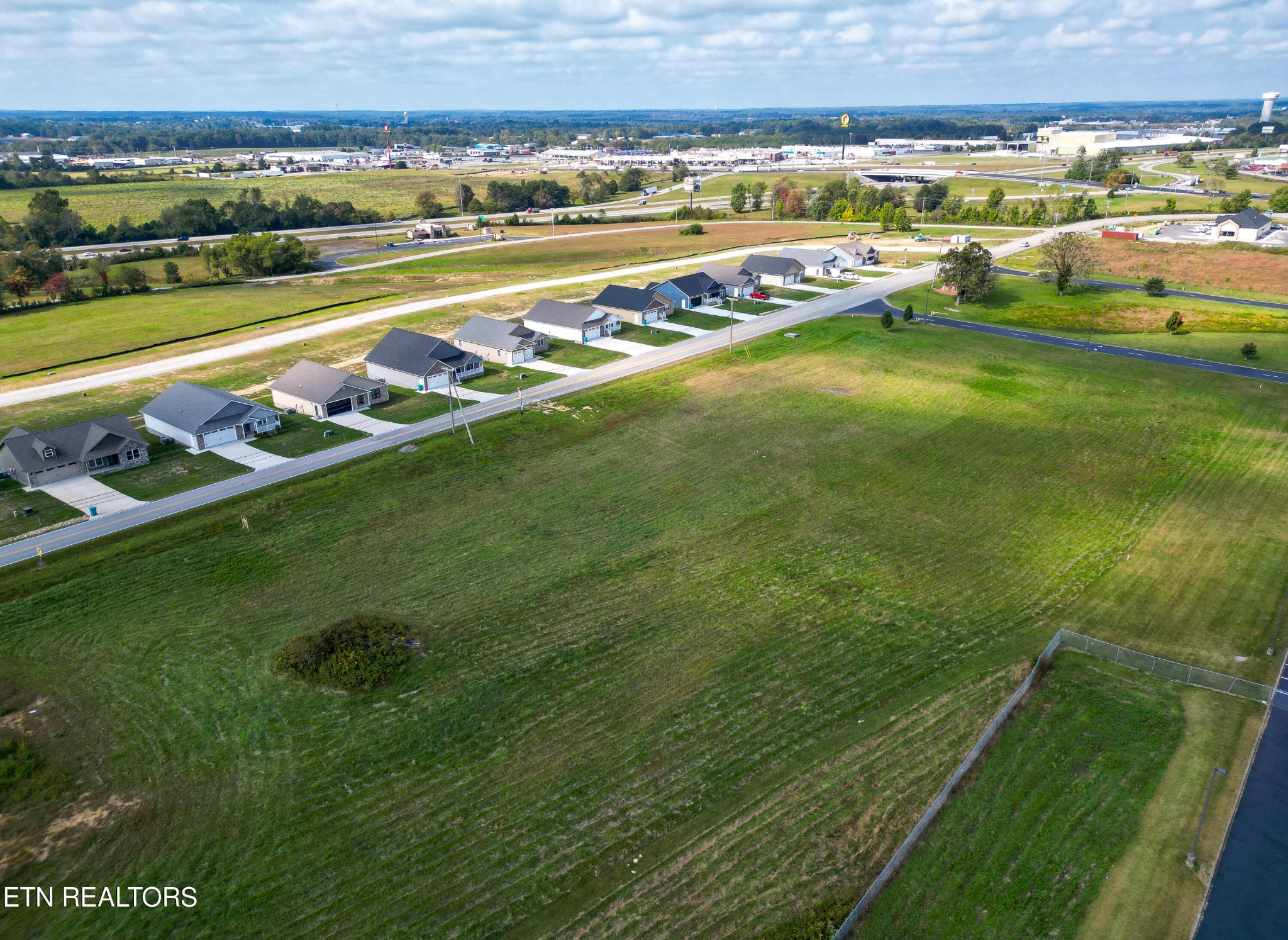 3 Cook Road Crossville, TN 38571 - Photo 4 of 19 a view of an outdoor space and yard