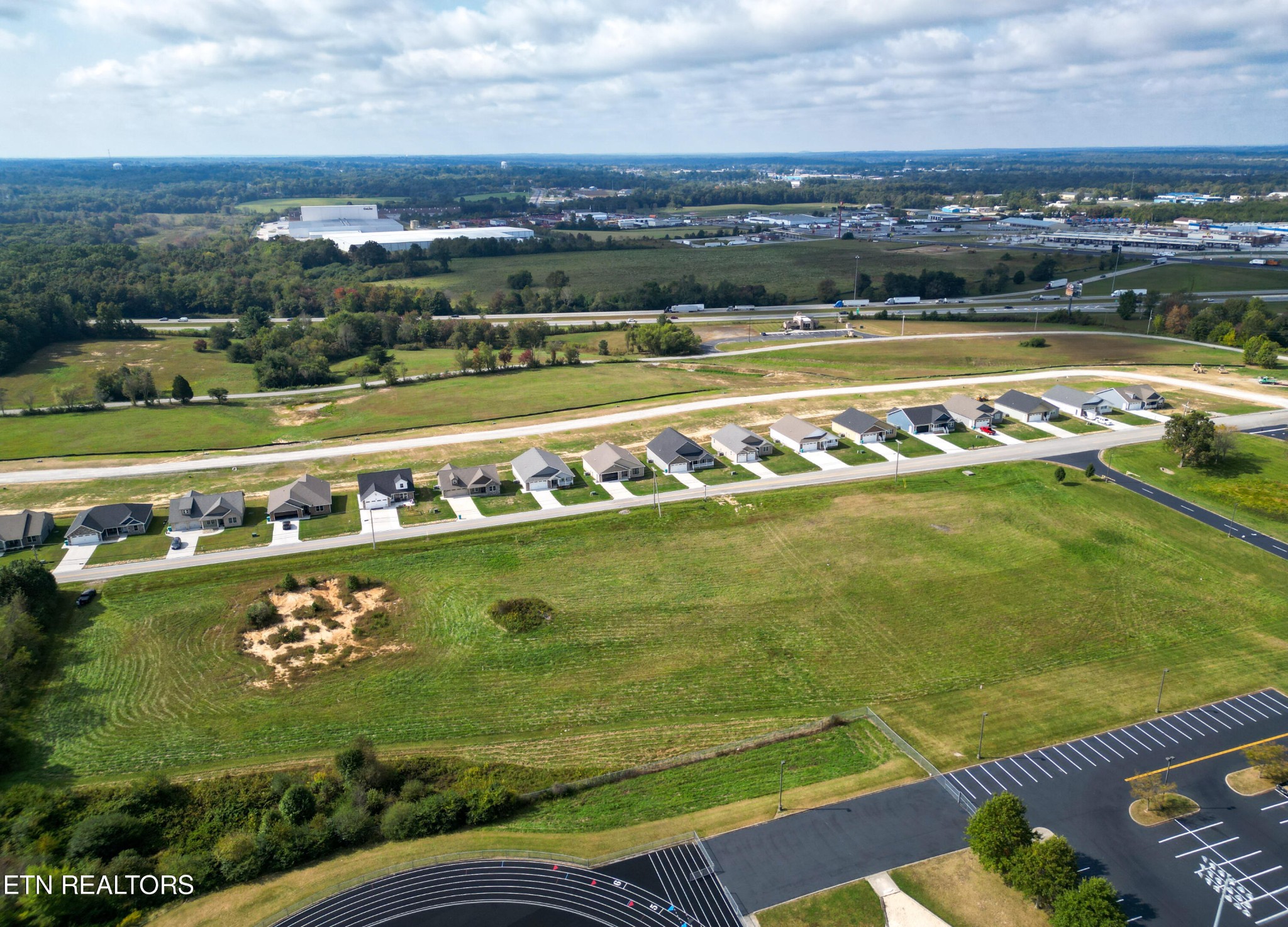3 Cook Road Crossville, TN 38571 - Photo 9 of 19 a view of a city
