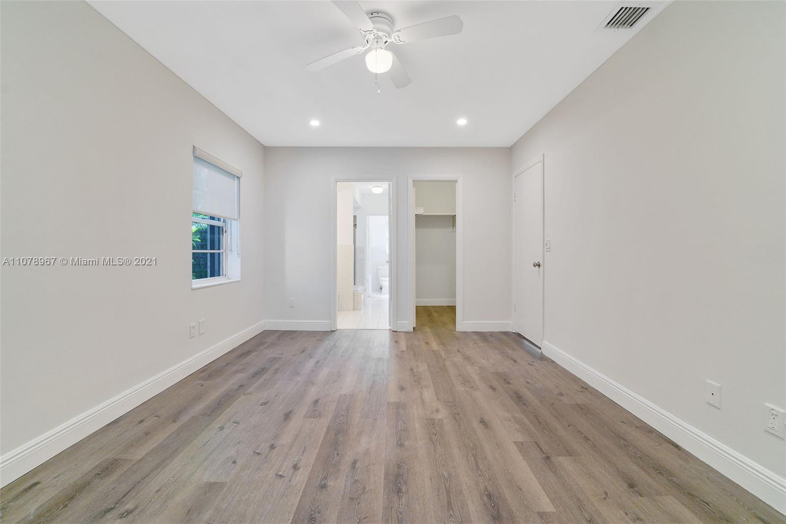 9224 Dickens Avenue Surfside, FL 33154 - Photo 15 of 23