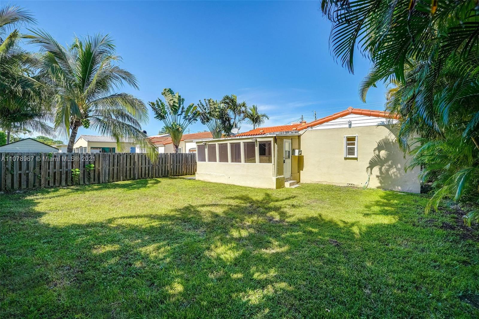 9224 Dickens Avenue Surfside, FL 33154 - Photo 21 of 23