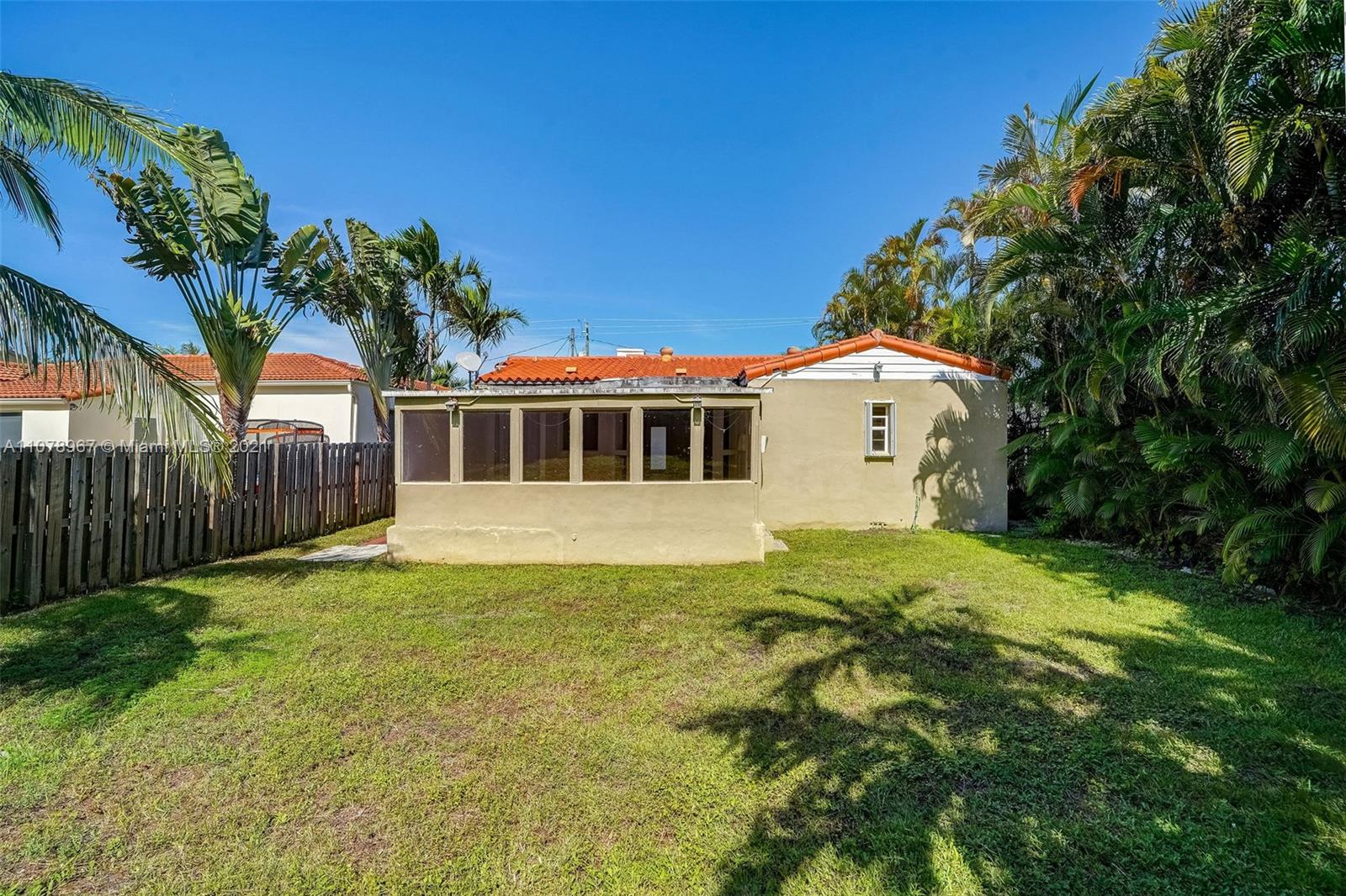 9224 Dickens Avenue Surfside, FL 33154 - Photo 22 of 23