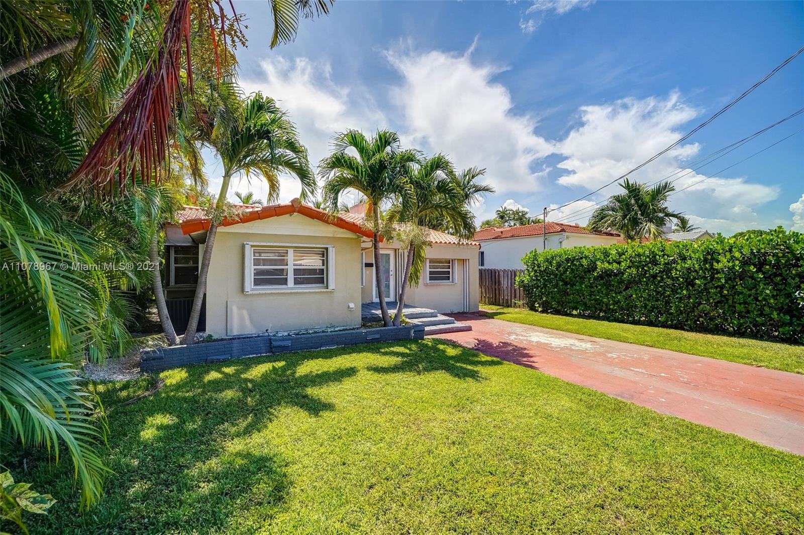 9224 Dickens Avenue Surfside, FL 33154 - Photo 3 of 23