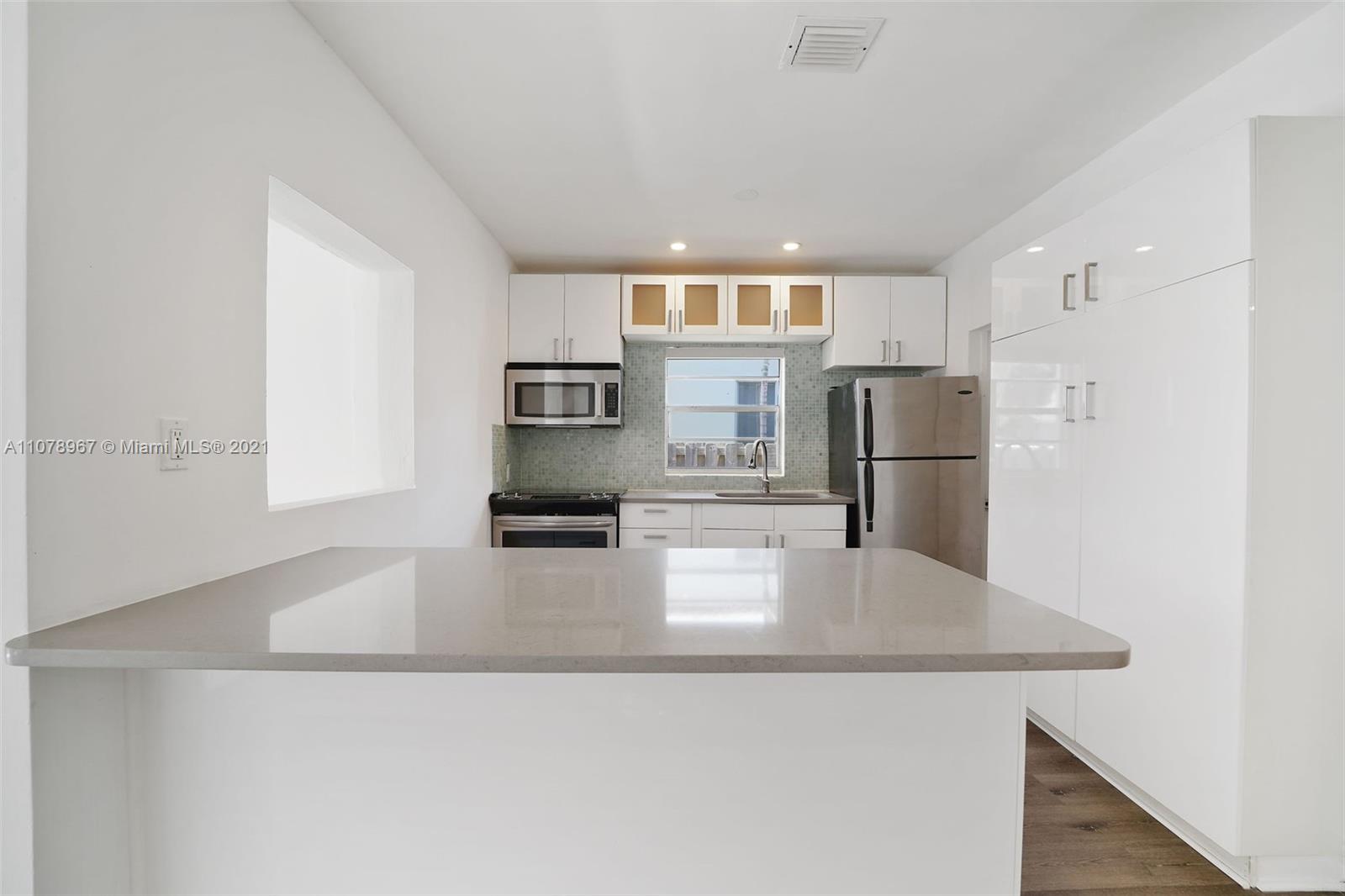 9224 Dickens Avenue Surfside, FL 33154 - Photo 9 of 23