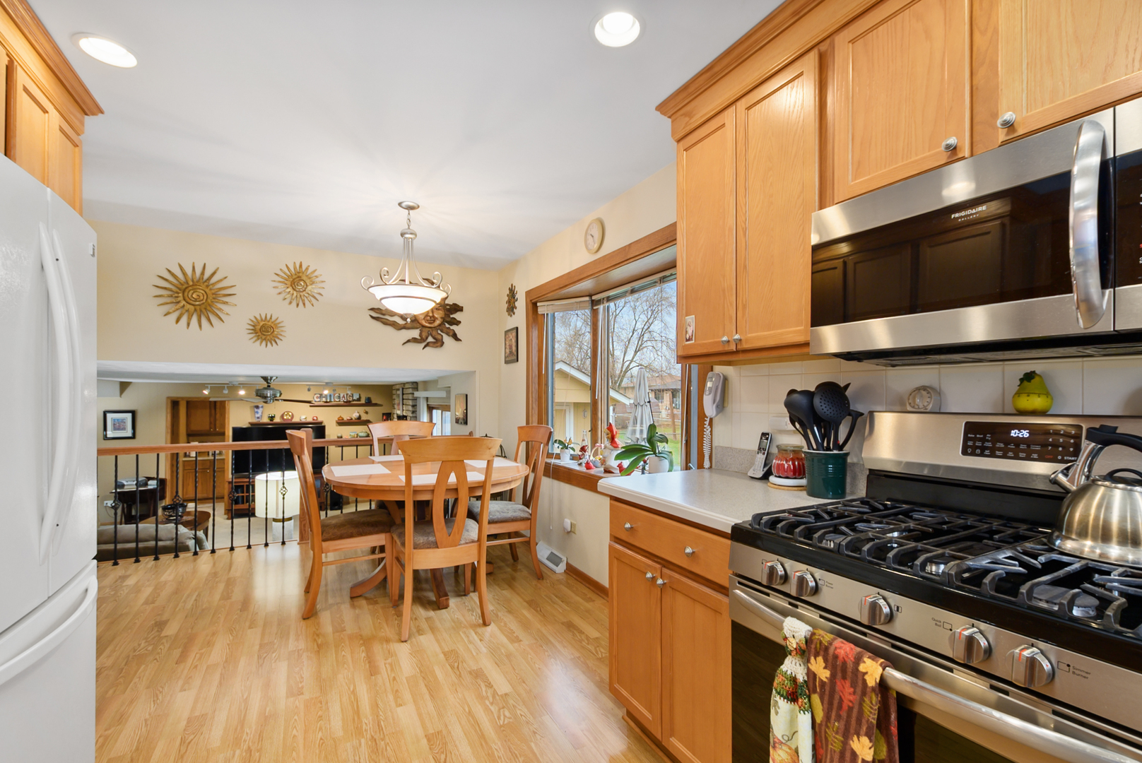 15329 Oak Road Oak Forest, IL 60452 - Photo 10 of 26