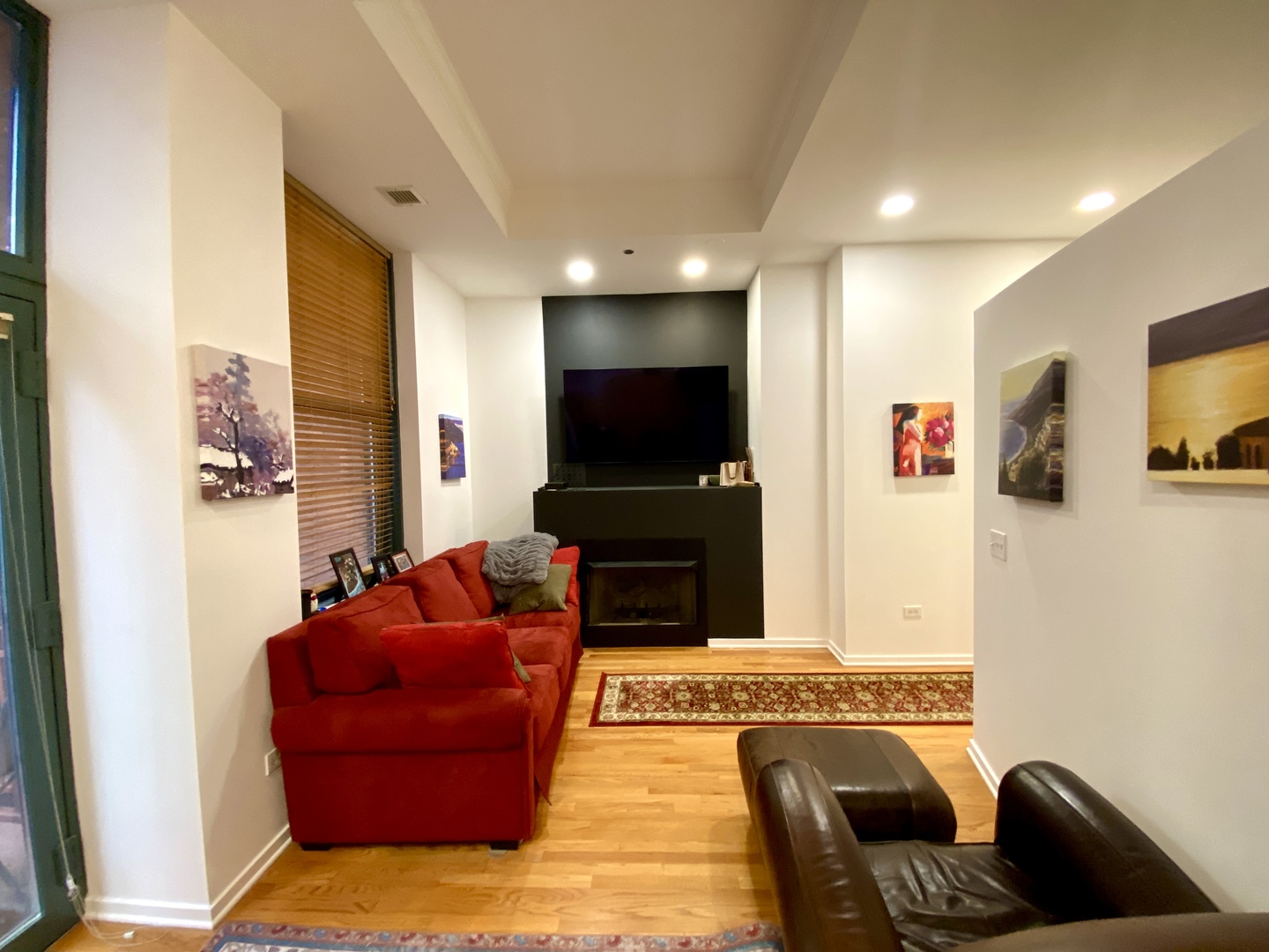 208 West Washington Street, Unit 1002 Chicago, IL 60606 - Photo 10 of 19