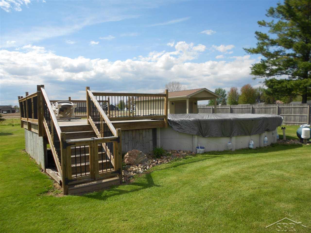 5881 Garfield Road Freeland, MI 48623 - Photo 25 of 31 50041191-24.JPG