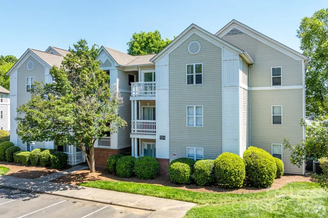 $1,495 | 2352 Township Road, Unit 2330F, Charlotte, NC 28273