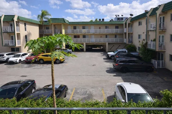 $2,500 | 6780 West 2nd Court, Unit 212, Hialeah, FL 33012