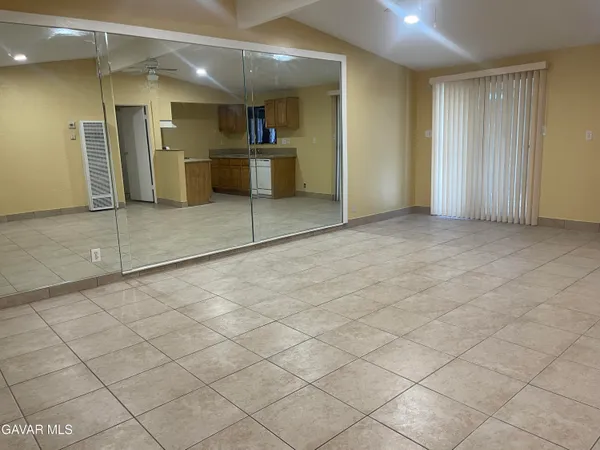 $2,300 | 2004 Oldfield Street, Unit B, Lancaster, CA 93536