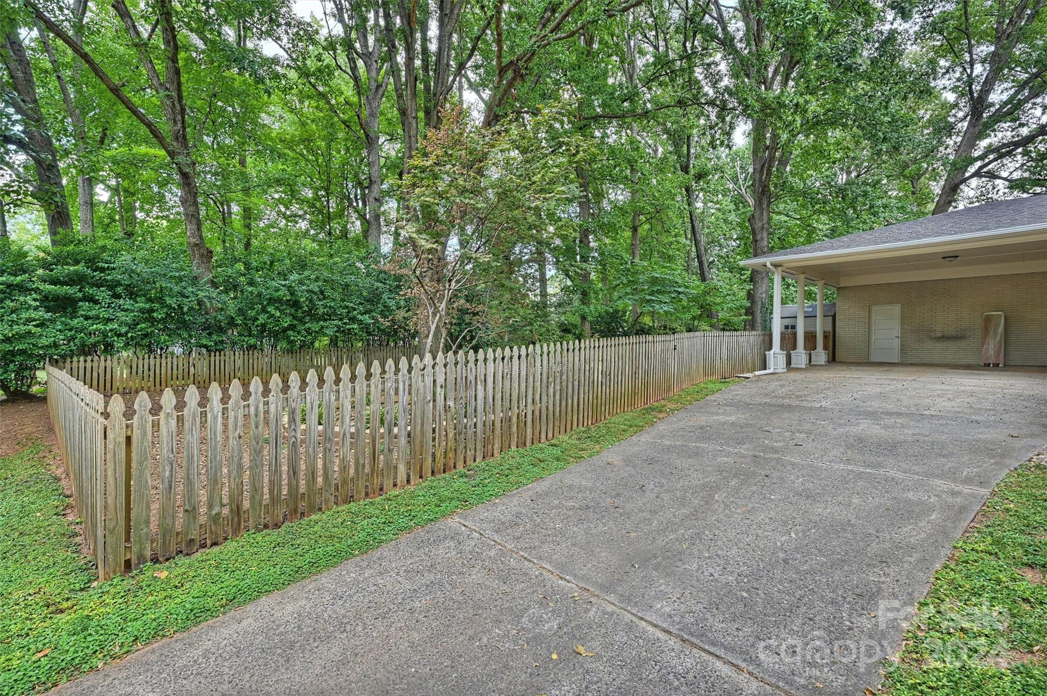 5328 Seacroft Road Charlotte, NC 28210 - Photo 32 of 40 Gallery Image 32