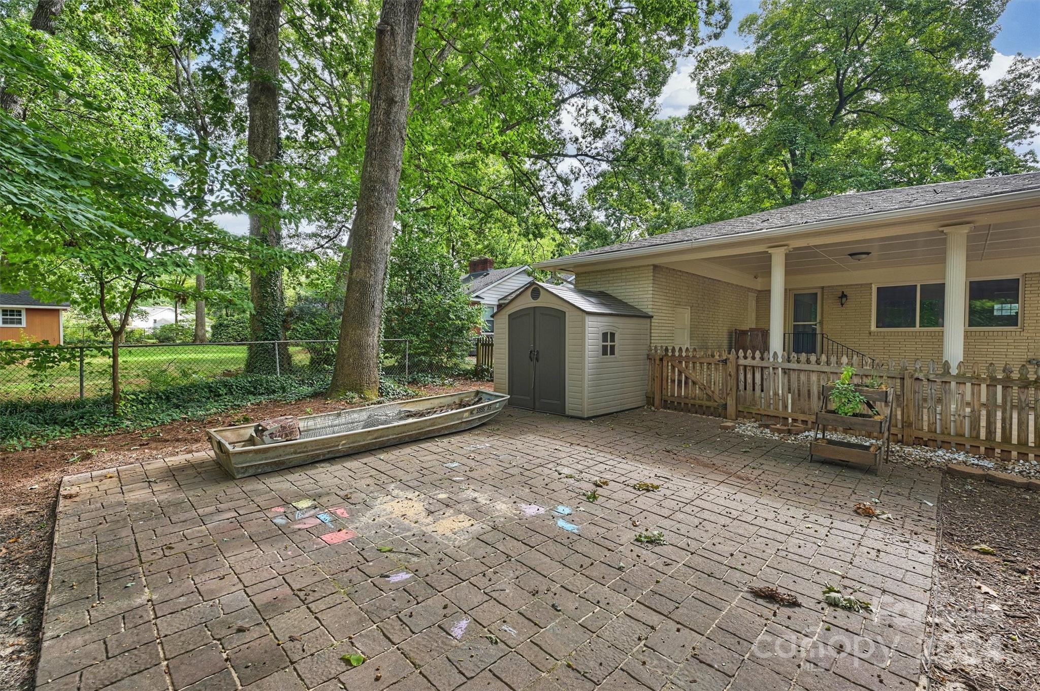 5328 Seacroft Road Charlotte, NC 28210 - Photo 33 of 40 Gallery Image 33