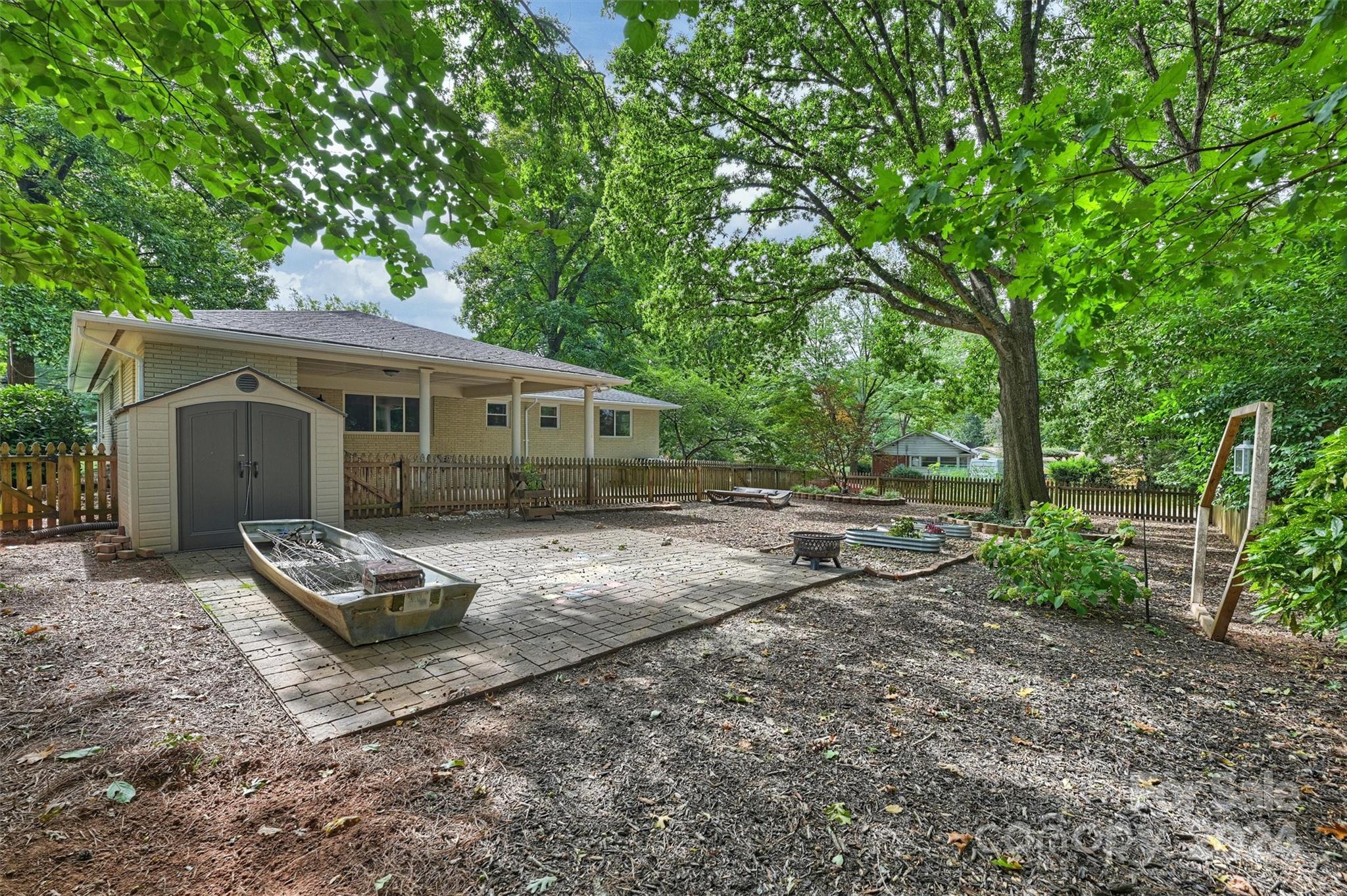 5328 Seacroft Road Charlotte, NC 28210 - Photo 34 of 40 Gallery Image 34