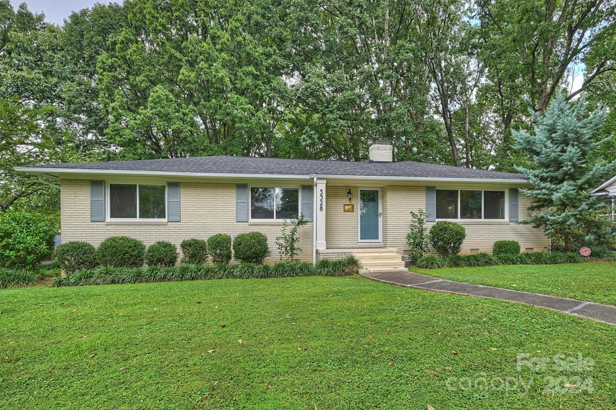5328 Seacroft Road Charlotte, NC 28210 - Photo 6 of 40 Gallery Image 6