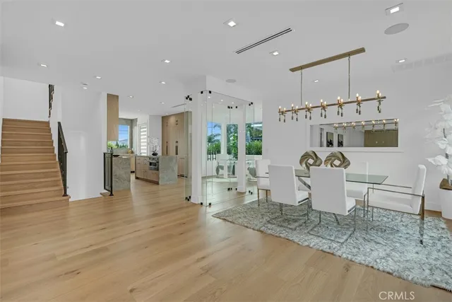 $2,995,000 | 430 West Kenneth Road, Glendale, CA 91202