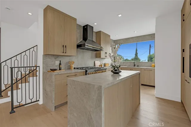 $2,995,000 | 430 West Kenneth Road, Glendale, CA 91202