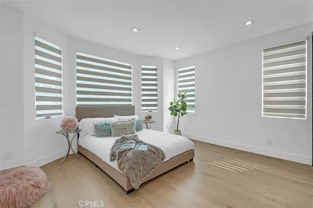 $2,995,000 | 430 West Kenneth Road, Glendale, CA 91202