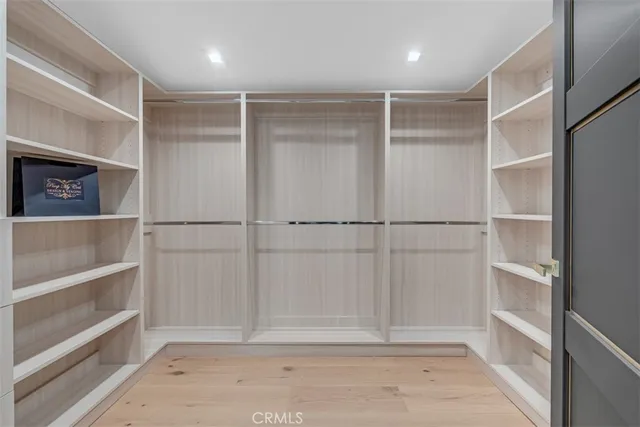 $2,995,000 | 430 West Kenneth Road, Glendale, CA 91202