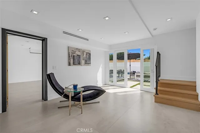 $2,995,000 | 430 West Kenneth Road, Glendale, CA 91202