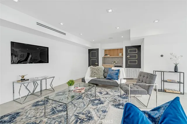 $2,995,000 | 430 West Kenneth Road, Glendale, CA 91202