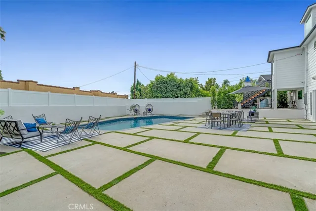$2,995,000 | 430 West Kenneth Road, Glendale, CA 91202