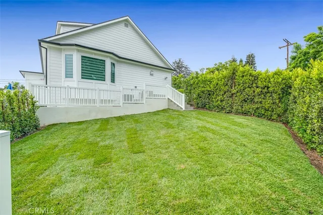 $2,995,000 | 430 West Kenneth Road, Glendale, CA 91202