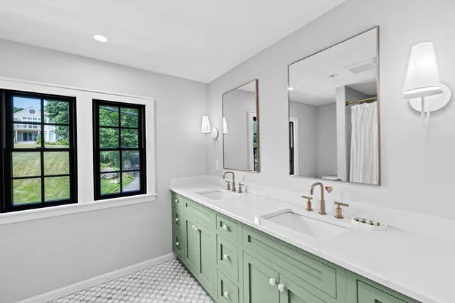 $4,489,000 | 392 South Main Street, Cohasset, MA 02025