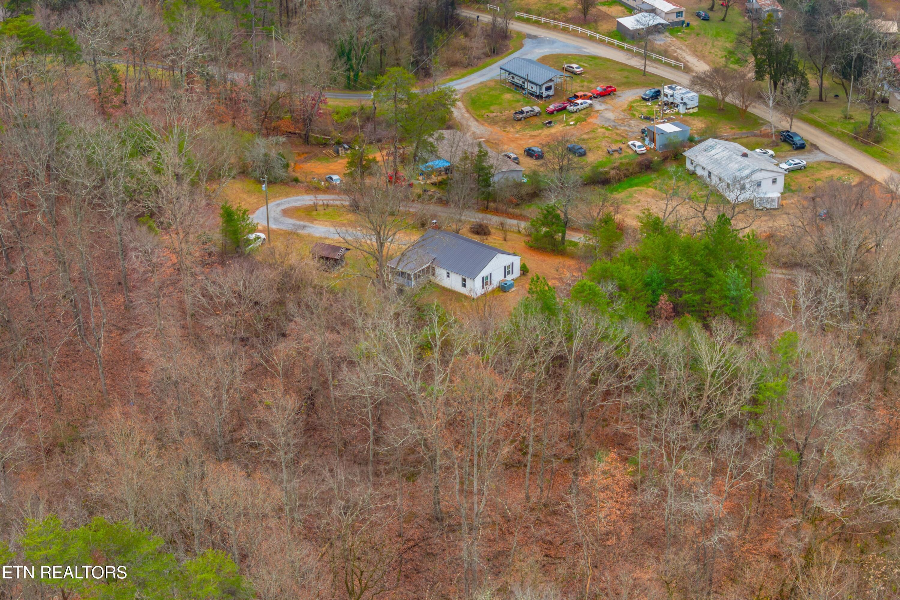 364 Jasmine Road Newport, TN 37821 - Photo 3 of 54 032-364JasmineRoad-Newport-TN-37821-SMAL
