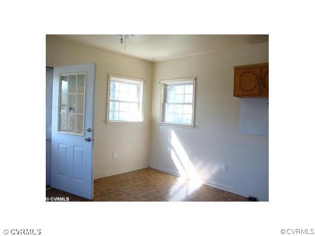 25111 Cox Road Petersburg, VA 23803 - Photo 3 of 10 Breakfast Nook