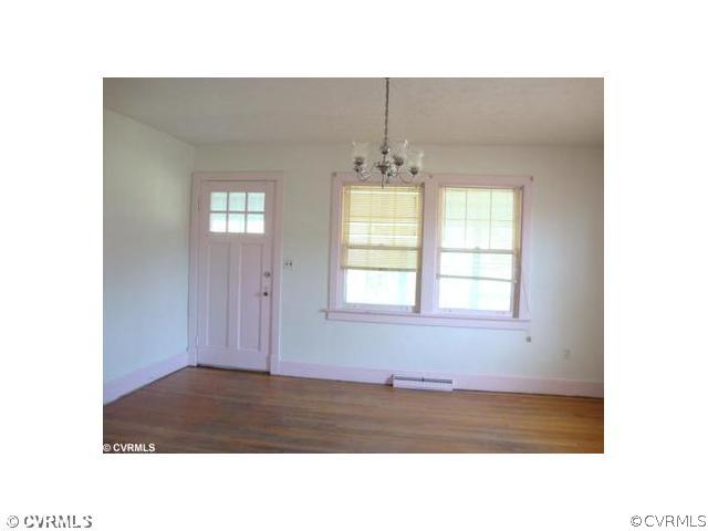 25111 Cox Road Petersburg, VA 23803 - Photo 6 of 10 Den/Family/Great Room