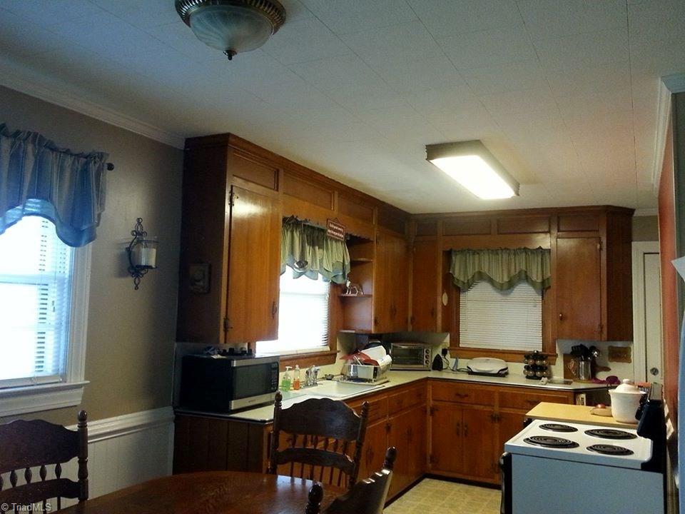2521 Chestnut Grove Road King, NC 27021 - Photo 14 of 16