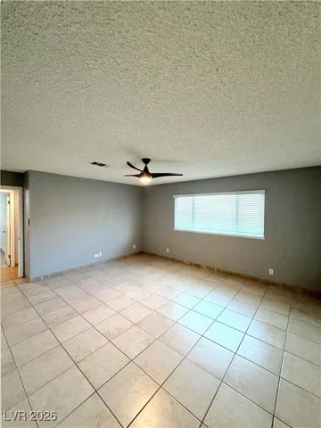$2,350 | 7505 Pinedale Avenue, Las Vegas, NV 89145
