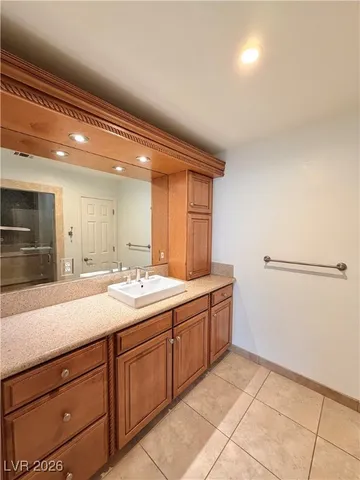 $2,350 | 7505 Pinedale Avenue, Las Vegas, NV 89145