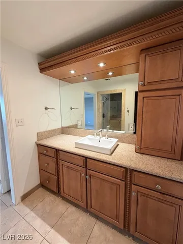 $2,350 | 7505 Pinedale Avenue, Las Vegas, NV 89145