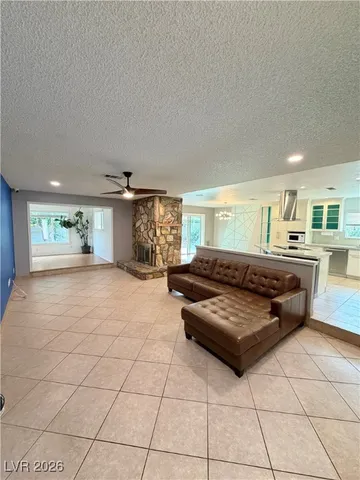 $2,350 | 7505 Pinedale Avenue, Las Vegas, NV 89145