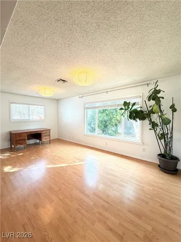 $2,350 | 7505 Pinedale Avenue, Las Vegas, NV 89145