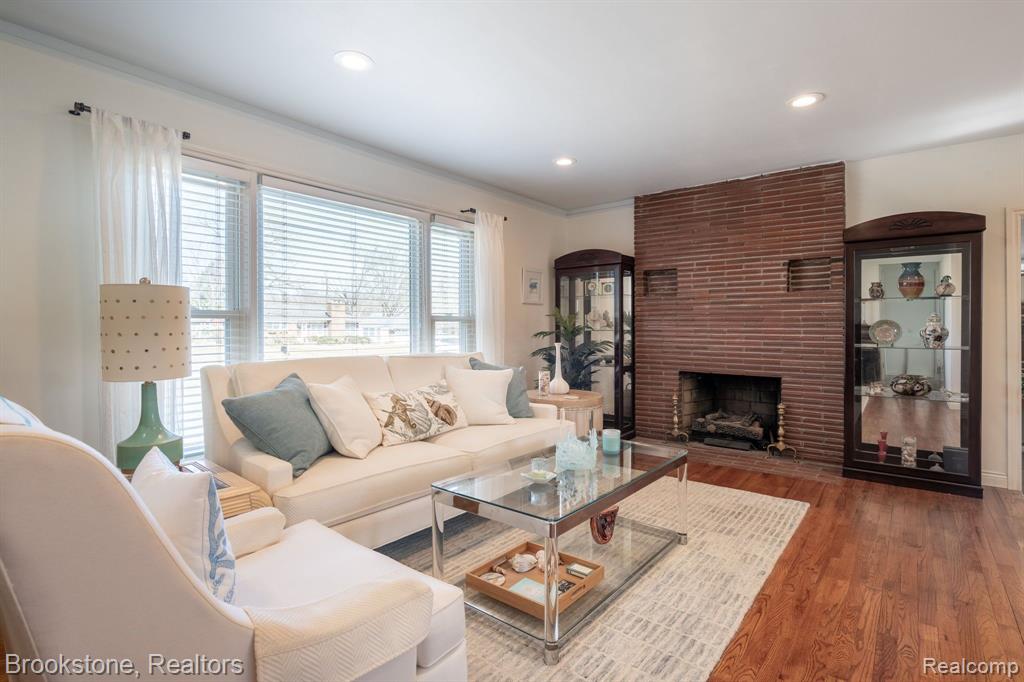 391 Elmhill Road Rochester Hills, MI 48306 - Photo 5 of 44