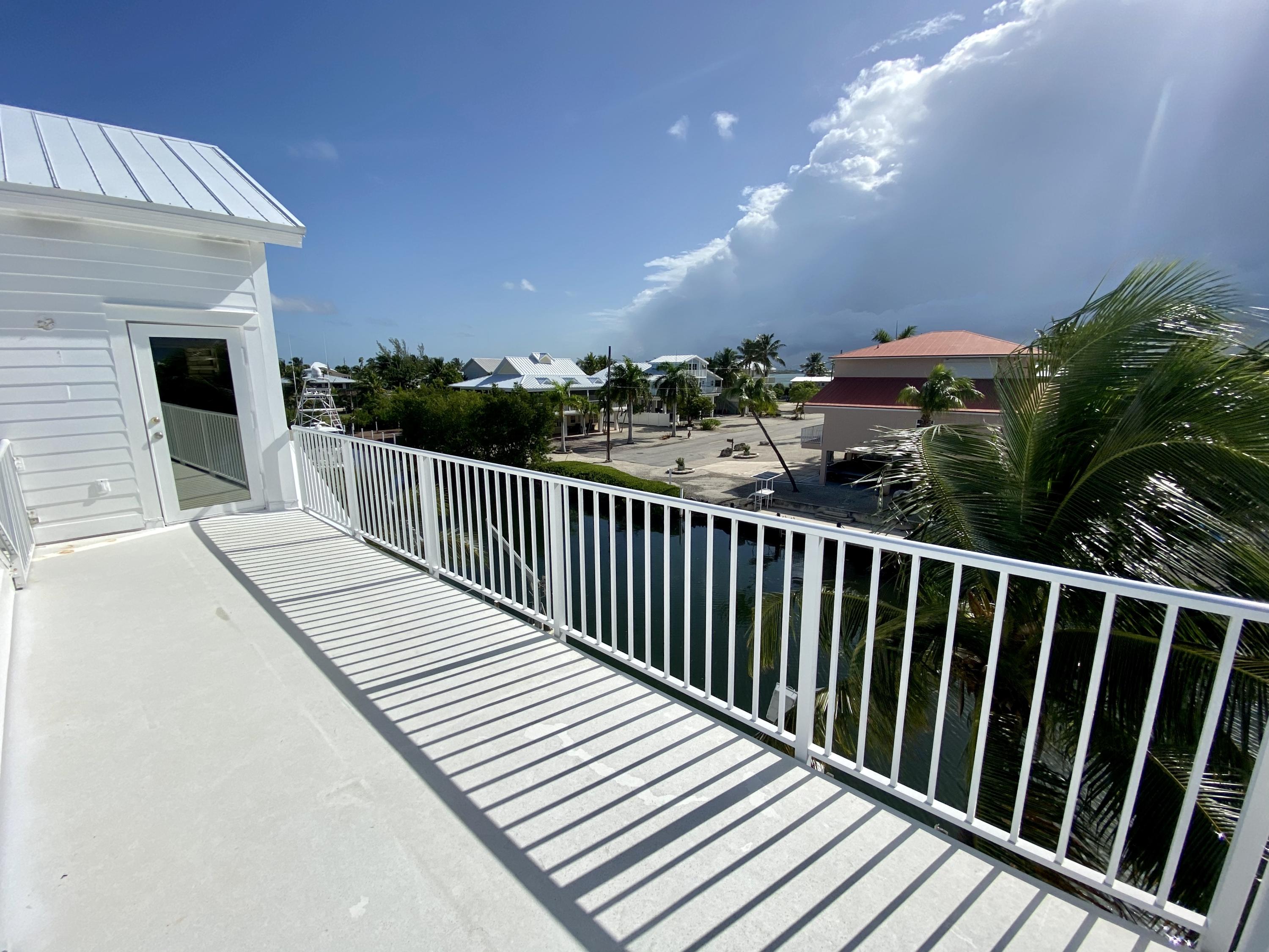 347 Blackbeard Road Summerland Key, FL 33042 - Photo 22 of 30 MBR deck
