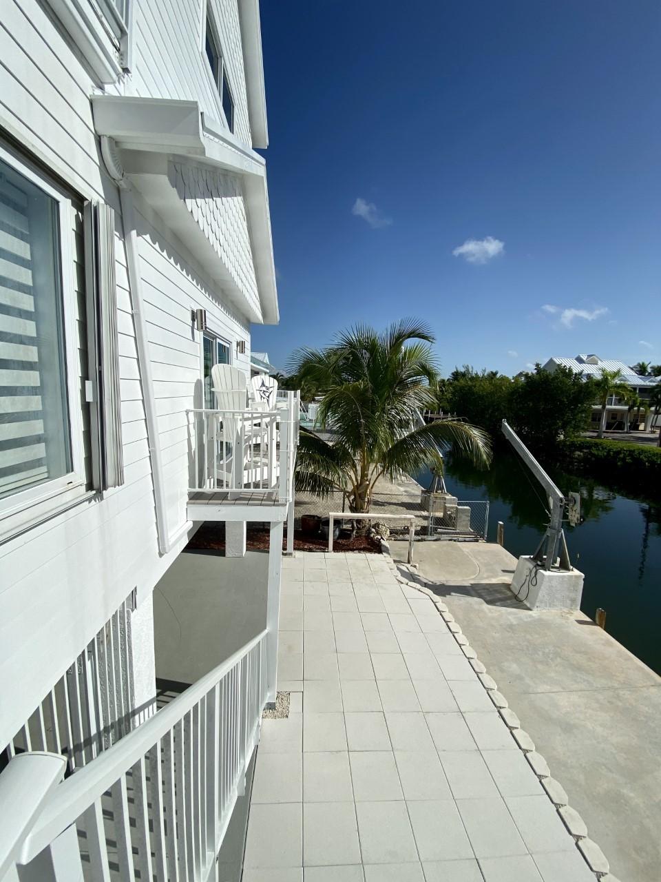 347 Blackbeard Road Summerland Key, FL 33042 - Photo 6 of 30 Back