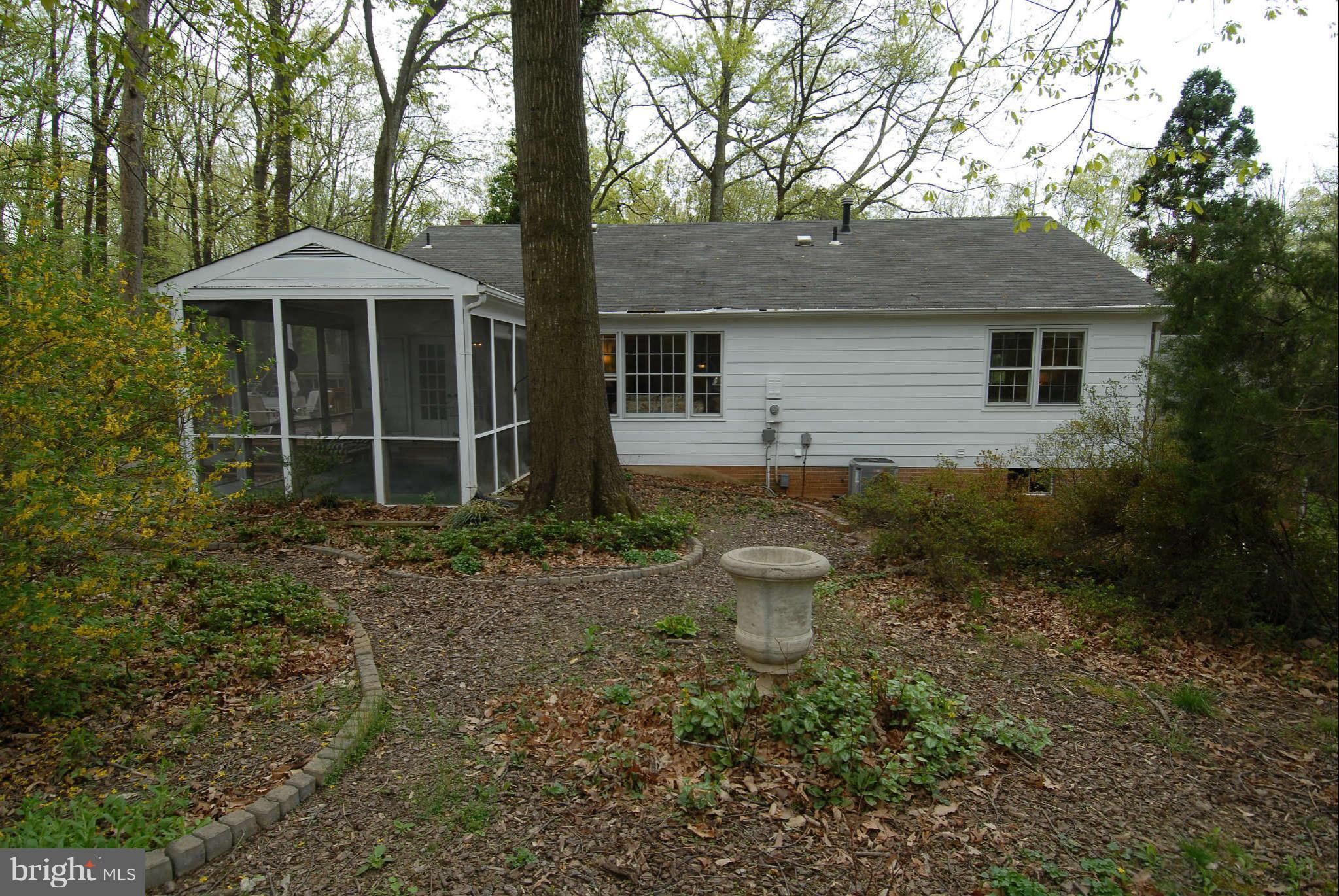 2403 Jackstay Terrace Reston, VA 20191 - Photo 30 of 30 Exterior (Rear)
